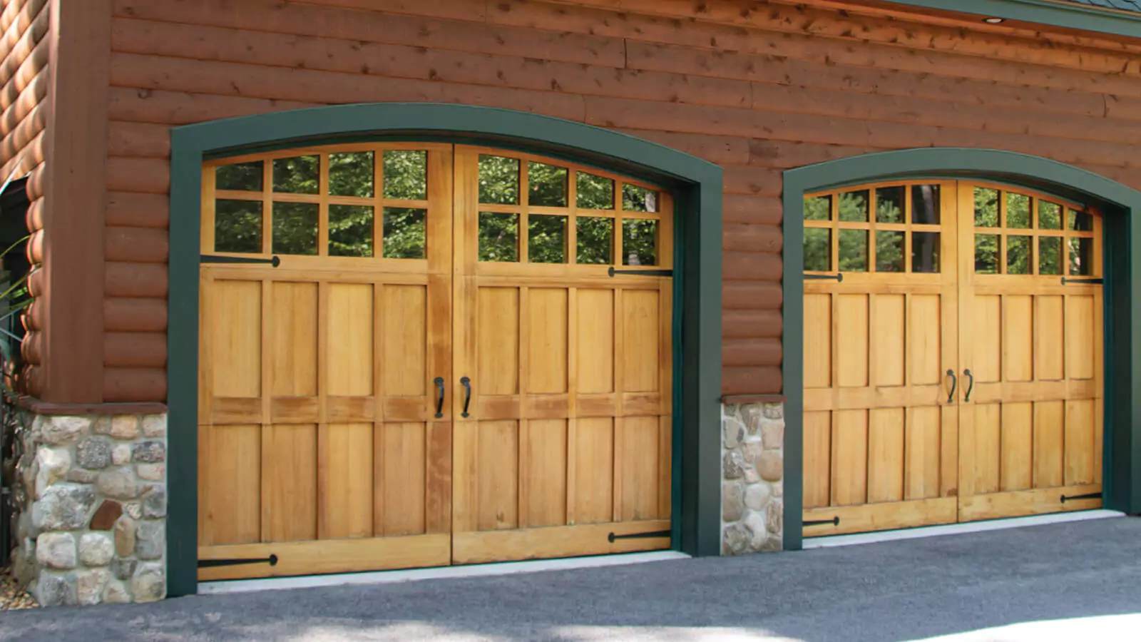 Signature® Carriage Collection Garage Doors